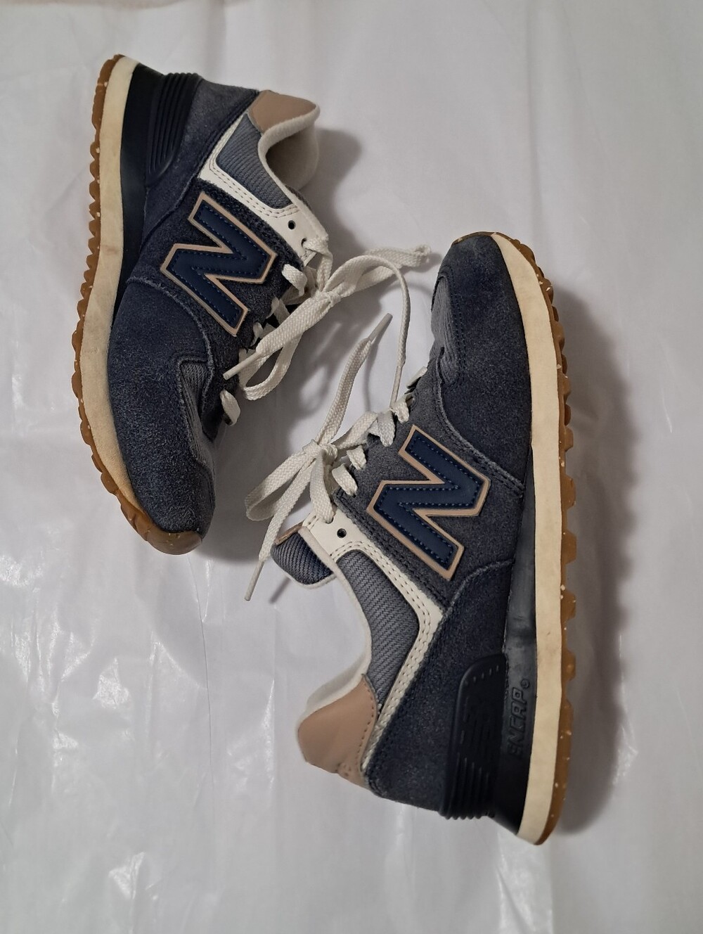 New Balance 574 Navy & Tan Suede Sneakers Sz. 7.